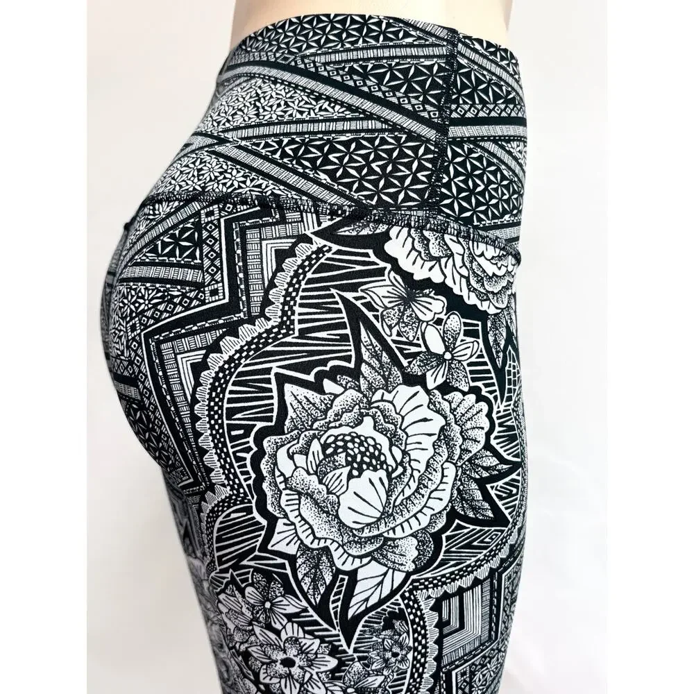 Lululemon black patterned cool leggings